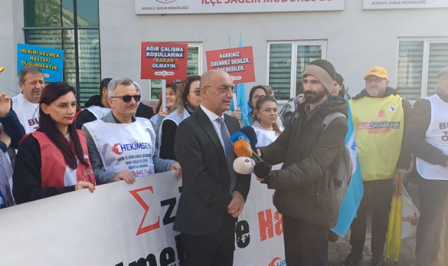 Sağlık çalışanlarının 'eziyet yönetmeliğine hayır' nöbeti devam ediyor!