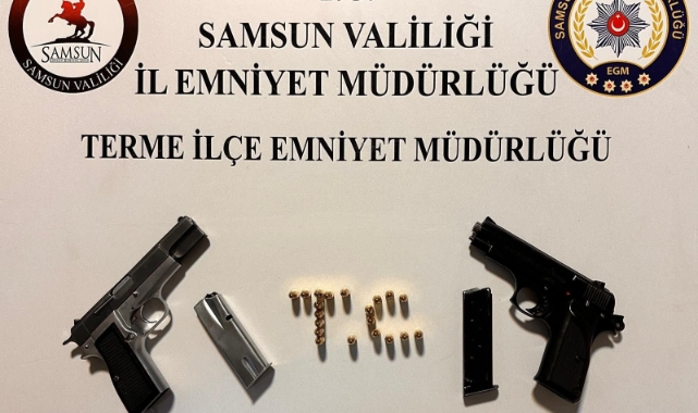 Samsun'da 2 kişi ruhsatsız silahla yakalandı
