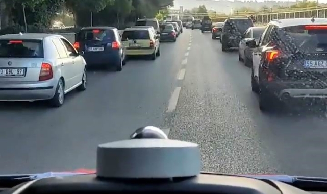 Samsun'da "fermuar sistemi" ambulansa yol verdi