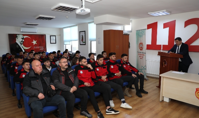 Samsun İtfaiyesi, itfaiyecilik öğrencilerine deneyimlerini aktarıyor