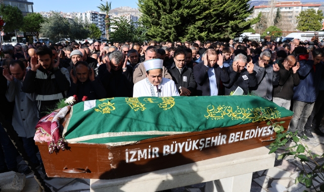 Servis kazasında yaşamını yitiren liseli Yağmur'a acı veda