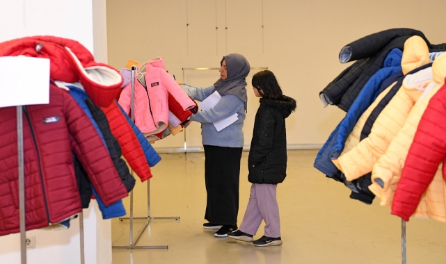 Sevgi Mağazası ihtiyaç sahiplerinin yanında
