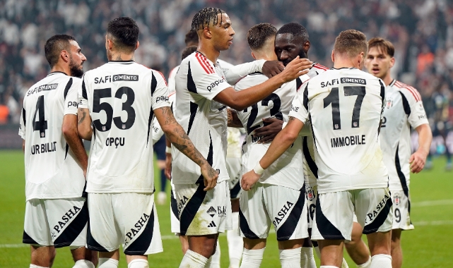 Beşiktaş ilk yarıda siyahla beyaz gibiydi