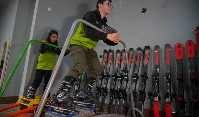 Sporcular kayak yarışlarına simülasyonla hazırlanıyor