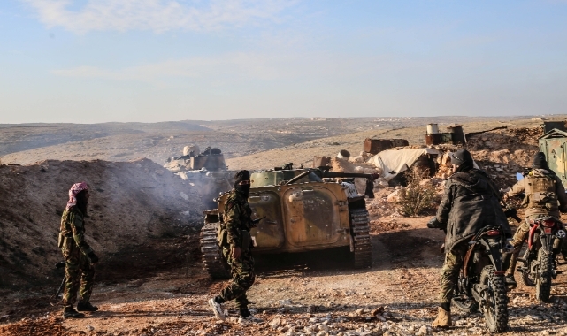 Suriye'de muhalif gruplar Hama'ya girdi
