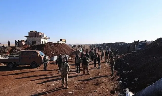 Suriye'de muhalif grupların Halep ve Tel Rıfat'a askeri sevkiyatı devam ediyor