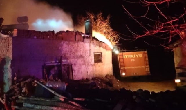 Tavşanlı'da ev yangını