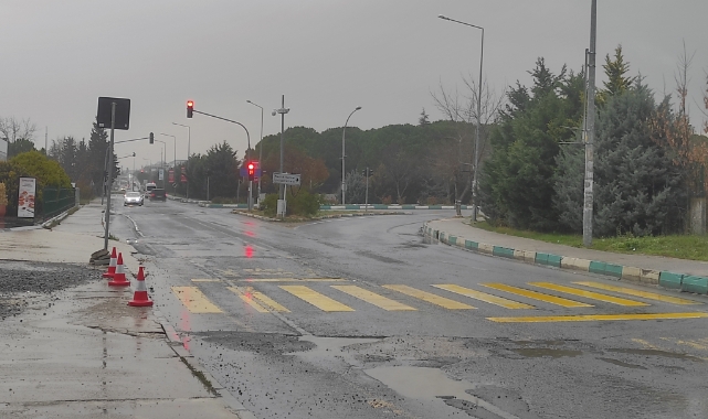 Tekirdağ'da sağanak yağış etkili oldu