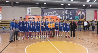 TOFAŞ Yıldız B Takımı Gökhan Teksöz 6. Basketbol Turnuvasında şampiyon oldu