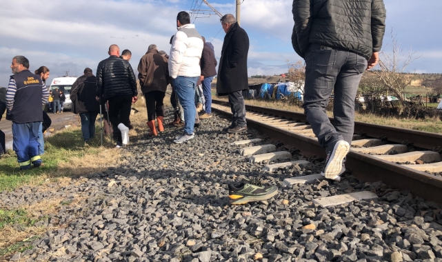 Tren çarpan yaya hayatını kaybetti
