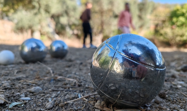 Ula'nın kırsal mahallelerinde Bocce sporuna büyük ilgi