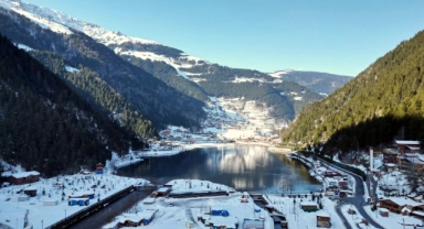 Uzungöl beyaza büründü