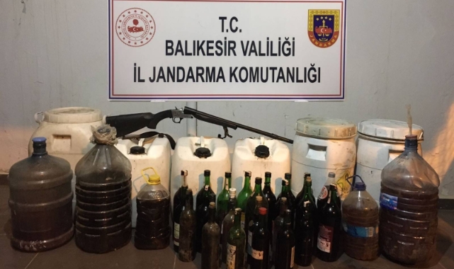 Yılbaşı öncesi 310 litre sahte alkol ele geçirildi