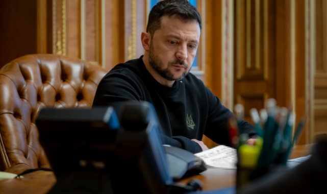 Zelenskiy: Danimarka’dan gönderilen F-16’lar Ukrayna’ya ulaştı