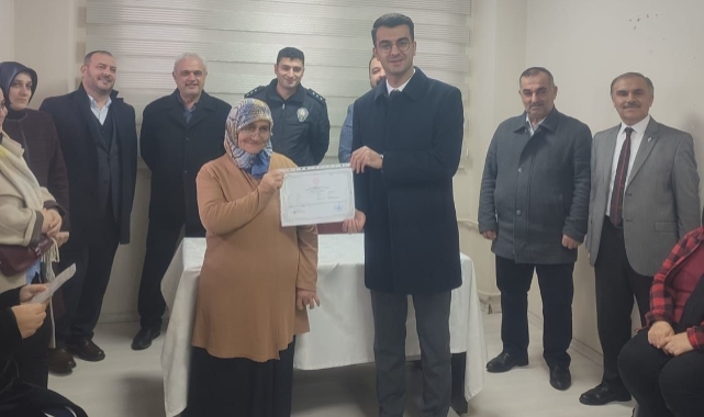 63 yaşında okuma yazma öğrendi