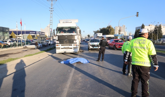Adana’da tırın altında kalan motosiklet sürücüsü hayatını kaybetti