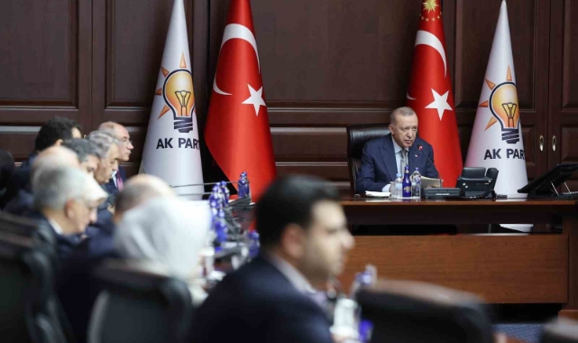 AK Parti'de MYK Erdoğan başkanlığında toplandı