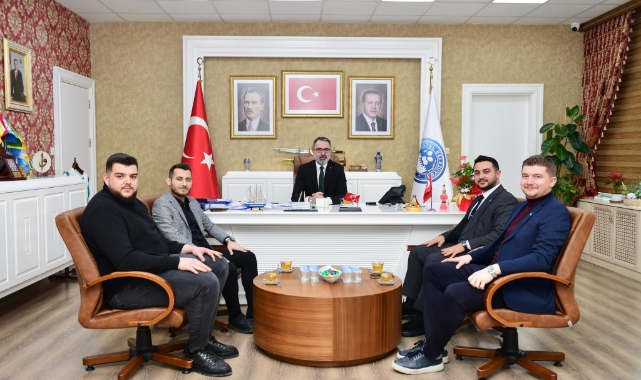 AK Parti Gençlik Kolları'ndan Başkan Erol'a ziyaret