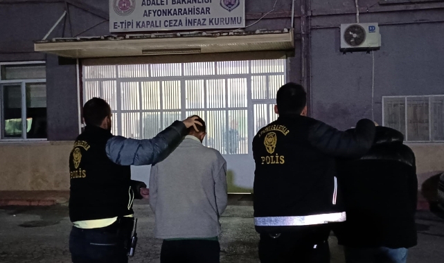 Annesini öldüren genç ve ona yardım eden şahıs tutuklandı