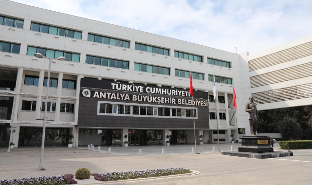 Antalya Büyükşehir'den 2 bin personele emeklilik isteği!