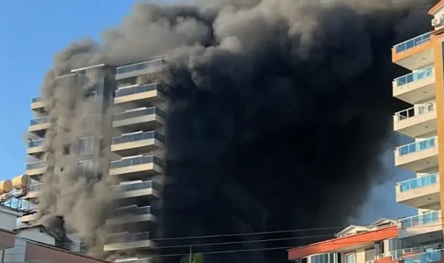 Antalya'da otel inşaatında yangın çıktı