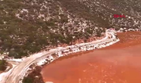 Antalya'da şiddetli yağmur sele neden oldu!