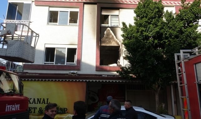 Antalya’da yanan ev kullanılamaz hale geldi