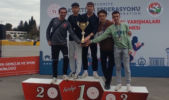 Atletizm sporcularından büyük başarı