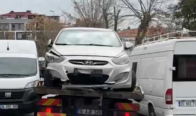Avcılar'da ehliyetsiz sürücü 8 araca çarpıp kaçtı!