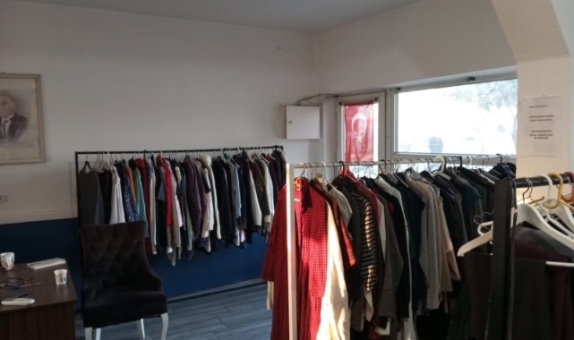 Ayvalık'ta Sosyal Market yüzleri güldürüyor