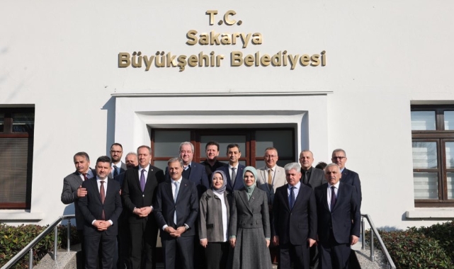 Bakan Göktaş'tan Sakarya Büyükşehir Belediyesi'ne ziyaret