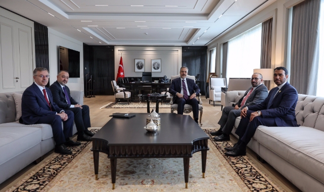 Bakan Hakan Fidan BAE'li mevkidaşı ile bir araya geldi