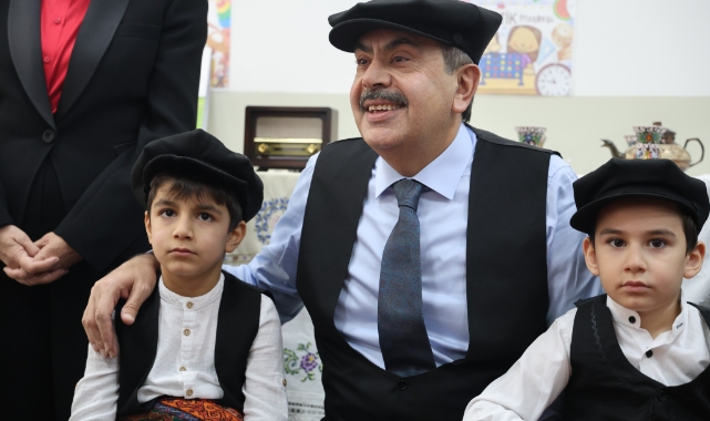 Bakan Tekin: "Biz çocuklarımız adet ve gelenekleri öğrensinler istiyoruz"