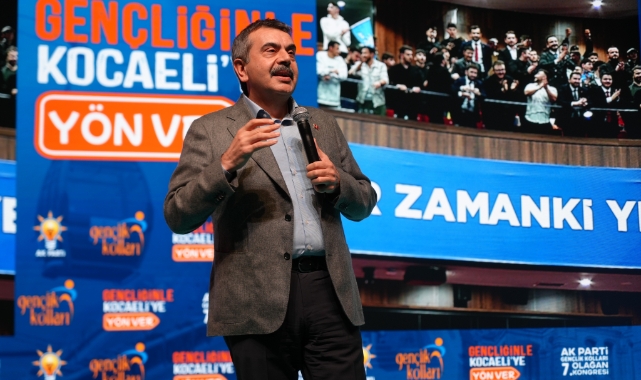 Bakan Tekin'de CHP'ye gönderme