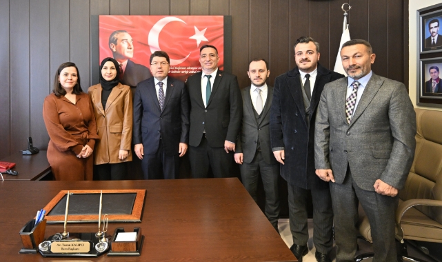 Bakan Tunç Çorum Barosunda avukatlarla bir araya geldi