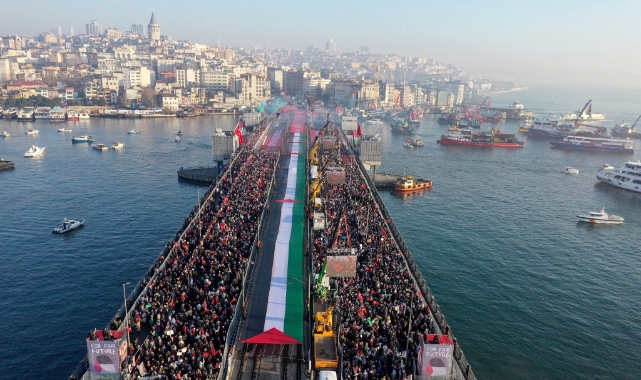 Bakan Yerlikaya'dan Galata Köprüsü’ndeki yürüyüşe destek