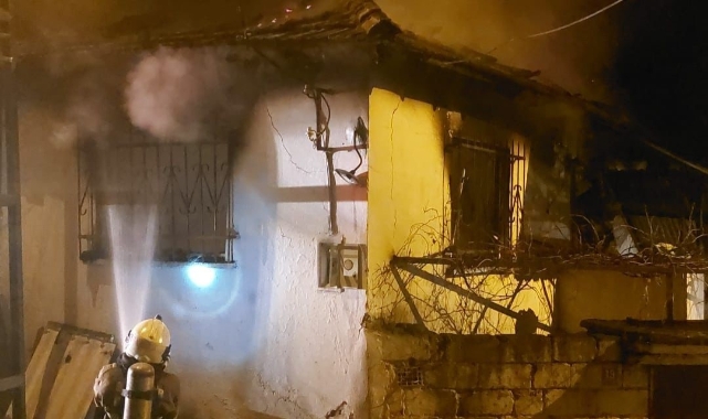 Balıkesir'de yangın faciası! İki minik kardeş hayatını kaybetti