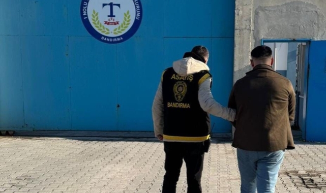 Bandırma’da 15 yıl kesinleşmiş hapis cezasıyla aranan zanlı yakalandı