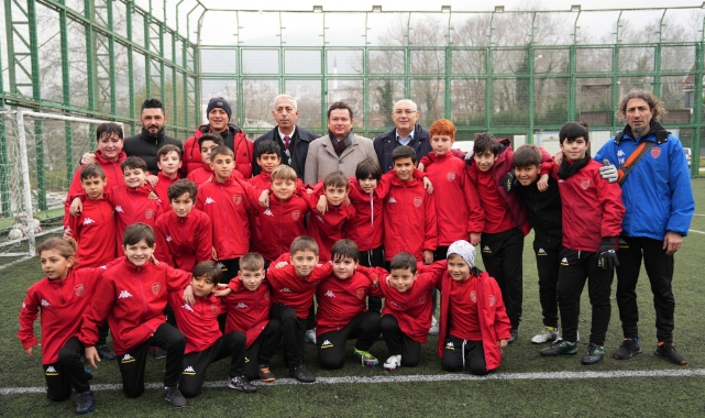 Başkan Aydın’dan Hüdavendigar Dikkaldırım Osmangazi SK’ya ziyaret