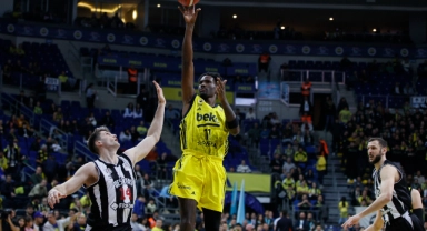 Basketbolda derbinin kazananı Fenerbahçe Beko