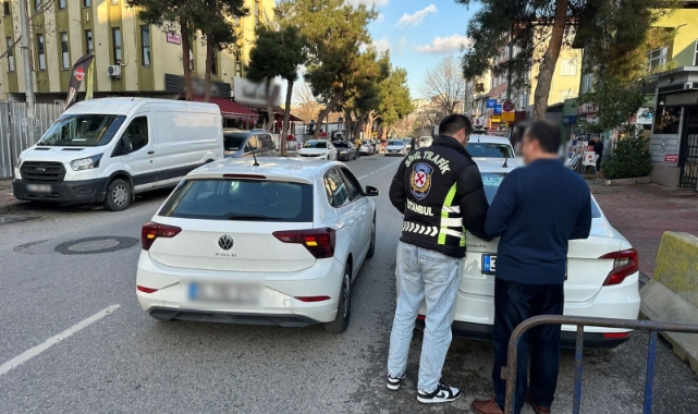 Beykoz'da trafiği tehlikeye düşüren 2 sürücü yakalandı