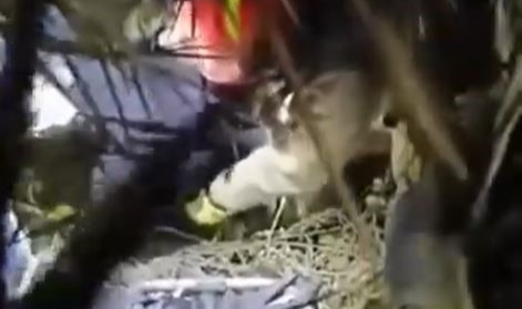 Beylikdüzü'nde alkollü şahıs fotoğraf çekinmek için 10 metre yüksekten aşağıya düştü