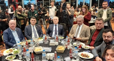 Bursa Büyükşehir Belediye Başkanı Mustafa Bozbey gazetecilerle buluştu
