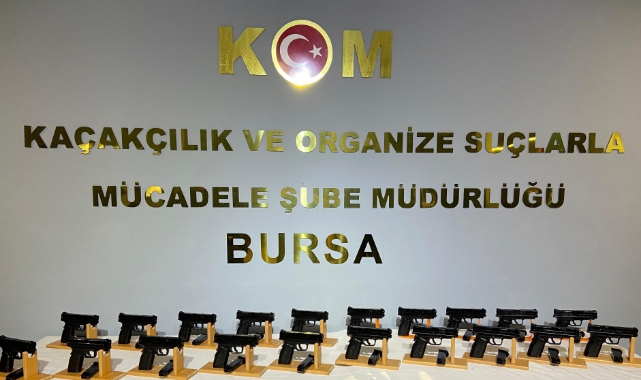 Bursa'da film gibi operasyon! Silah kaçakçısı yakalandı
