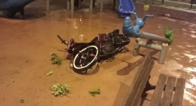 Bursa'da motosiklet çocuk parkına daldı! 1 ölü