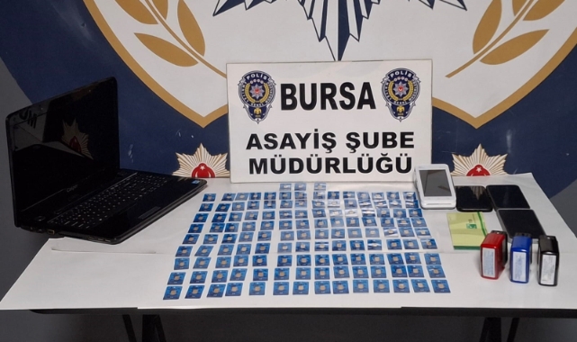 Bursa'da sahte altınları satmaya çalışırken yakalandılar
