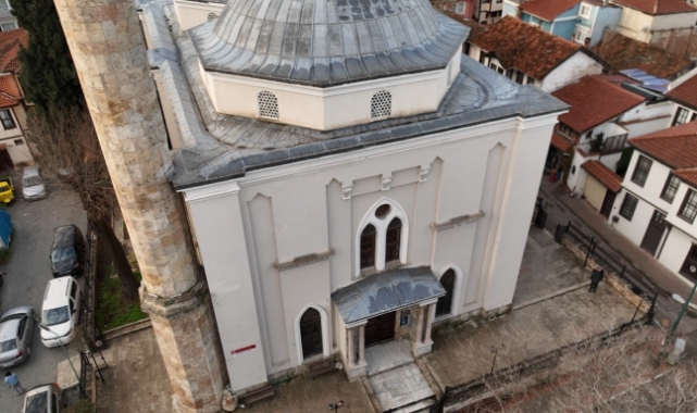 Bursa'da Şehadet Camii'nde çökme tehlikesi!