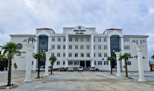 Bursa'nın Yeni Fen Lisesi öğrencilerine kavuşmak için gün sayıyor