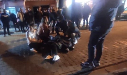 Çanakkale'de motosikletten düşen iki kişi yaralandı