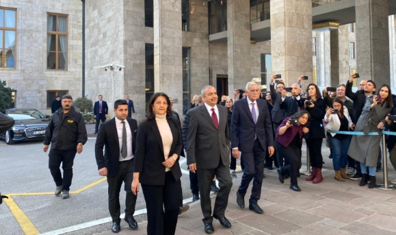 DEM Parti heyeti CHP lideri Özel'le görüşecek